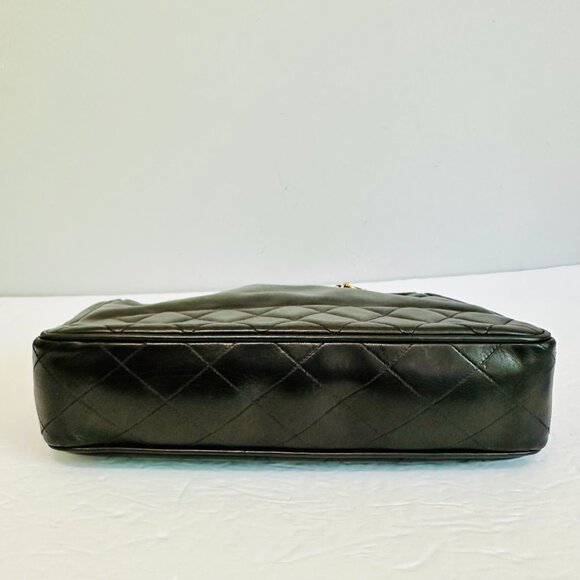 EUC CHANEL MATELASSE LAMBSKIN LEATHER QUILTED CC LOGO SHOULDER BAG MADE IN ITALY - Picture 9 of 16